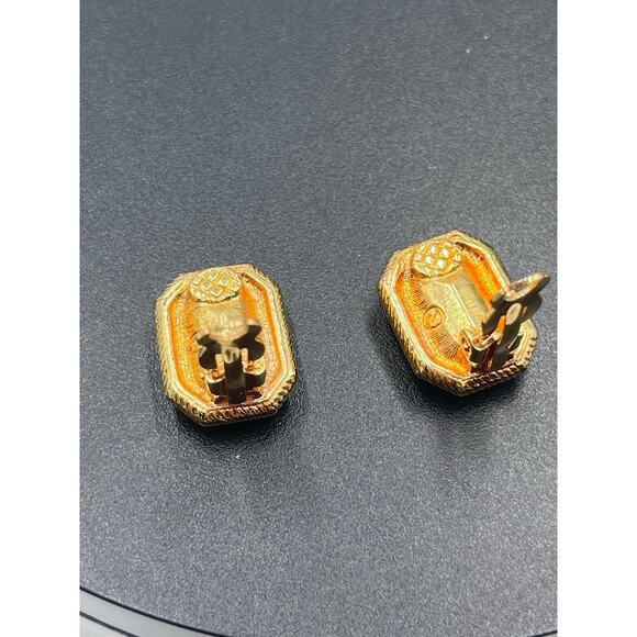 Swarovski Swan Small Signed Fuchsia Pink Crystal Rectangular Clip on Earrings - Picture 10 of 16